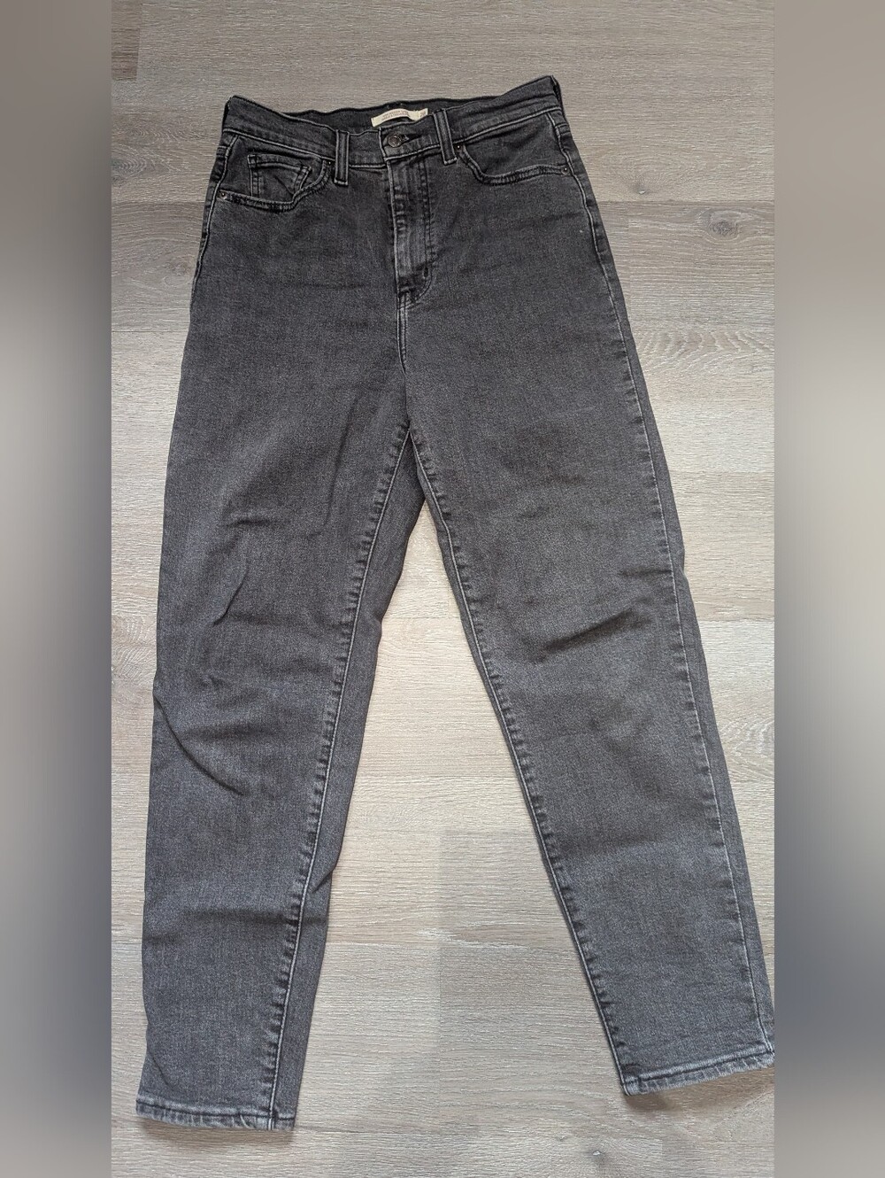 Classic High-Rise Women's Jeans in Washed Black